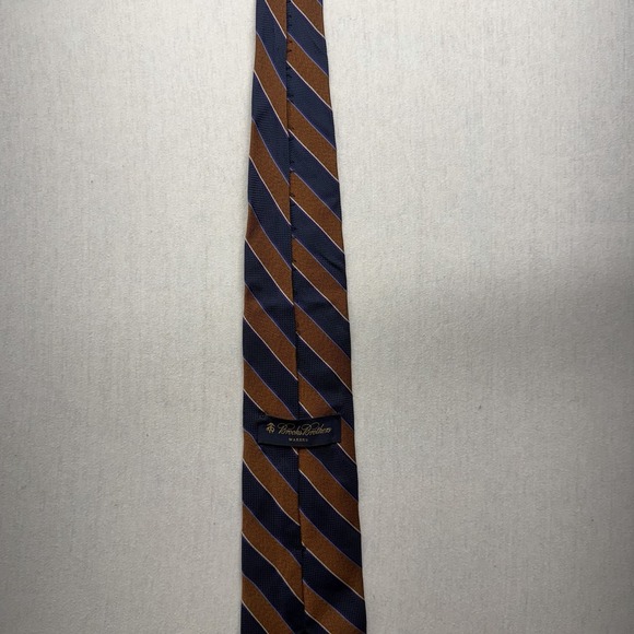 Brooks Brothers Silk Men's Tie Navy Blue Brown Stripe - Picture 7 of 10